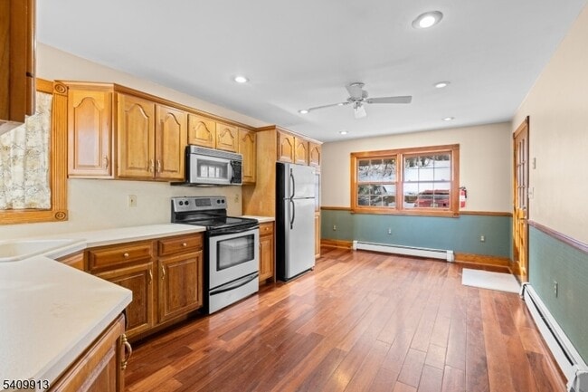 Photo - 147 Millbrook Ave