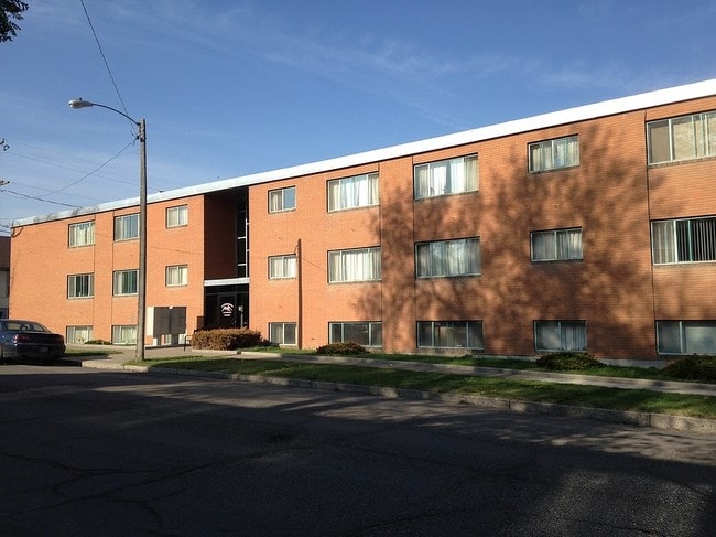 Sherwood Apartments - Sherwood Apartments