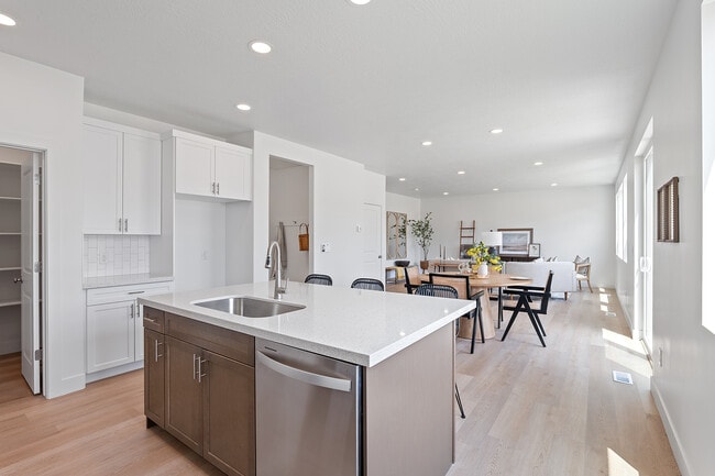 Great Room - 165 S Starlight Ln