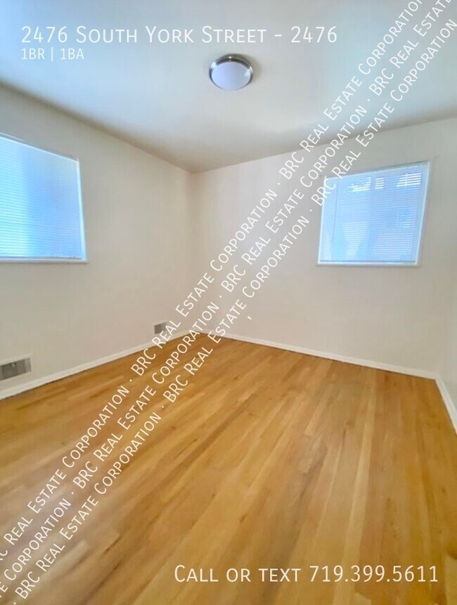 Photo - 2476 S York St Unidad 2476