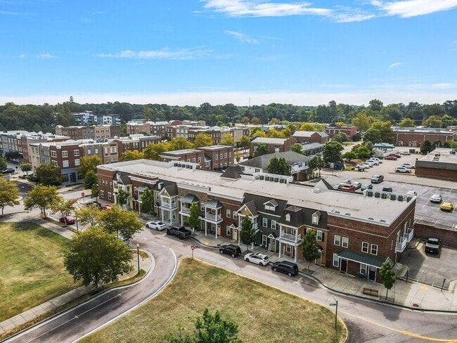 Building Photo - 4307 Fountain Square Plaza