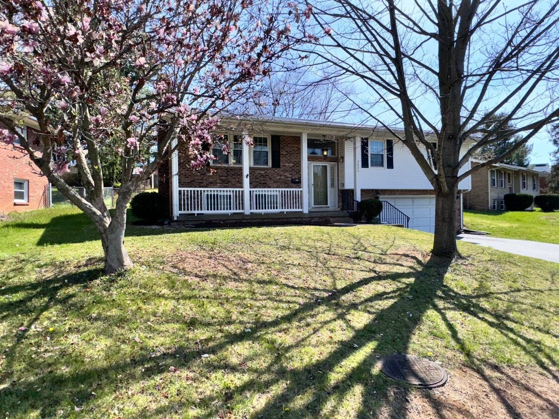 Beautiful House in Tates Creek! 4 BR, 2.5 ... - Beautiful House in Tates Creek! 4 BR, 2.5 ...