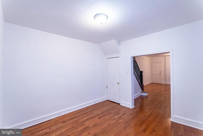 Photo - 2306 E Cambria St