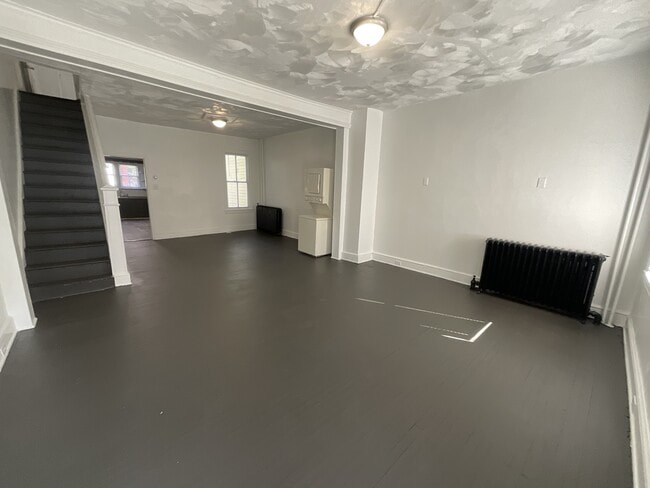 Photo - 573 W Princess St