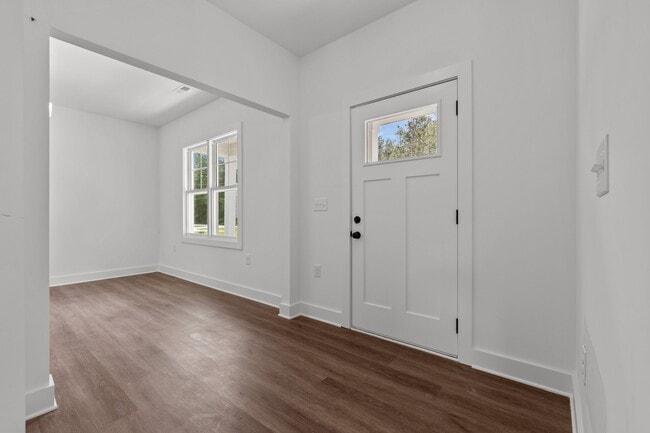 Photo - 1571 Scull Rd