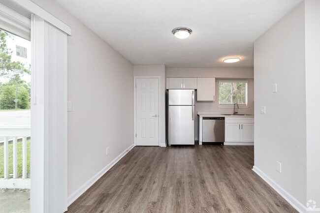 Two-Bedroom, Two-Bathroom Unit - Dining Room
