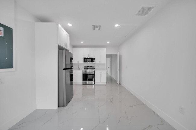 Photo - 2413 Quentin Ave S