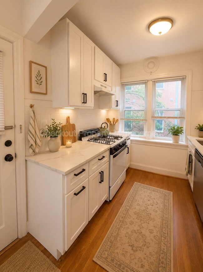 Photo - 7334 Forsyth Blvd Unit 202