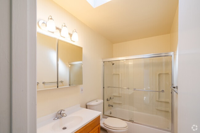 TROUSDALE Bathroom