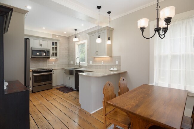 Photo - 14 Library St Unit A