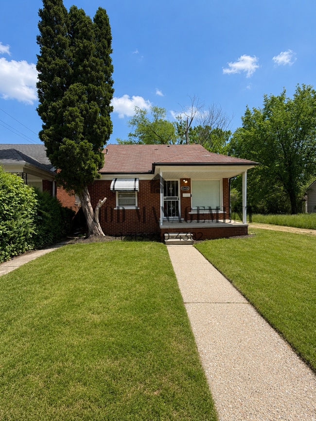 Building Photo - Coming Soon – Beautifully Updated Home *Coming Soon (Move-in ready by 6/10 or Sooner)*!