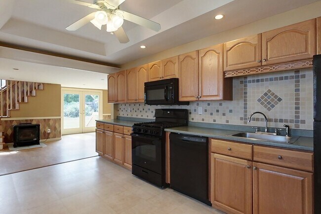 Photo - 520 Main St Unidad A