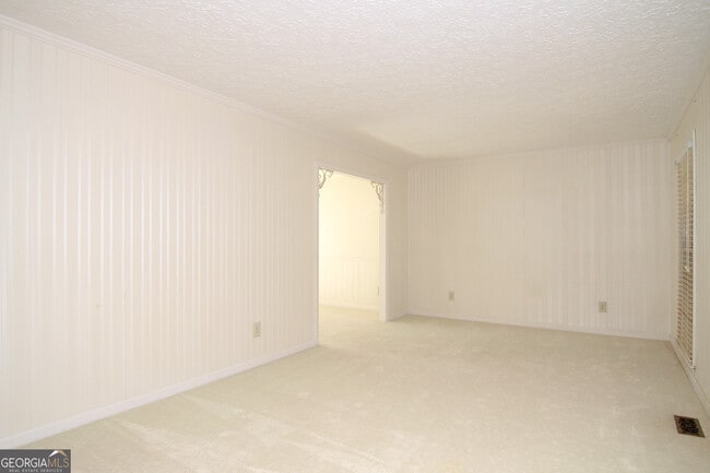 Photo - 125 Surrey Pl