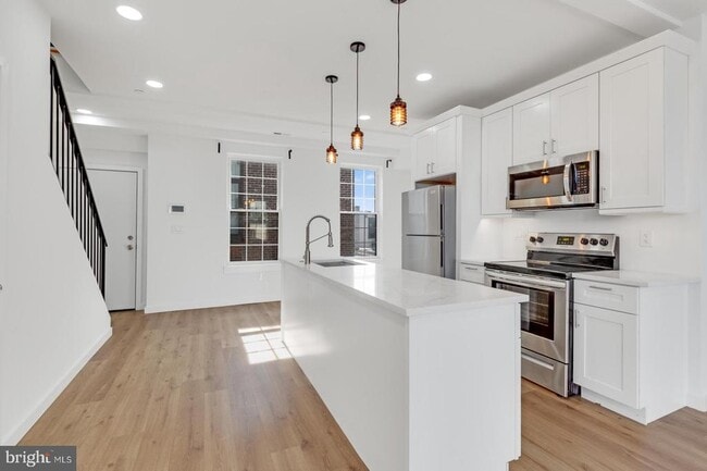 Photo - 2045 Trenton Ave Unidad 402