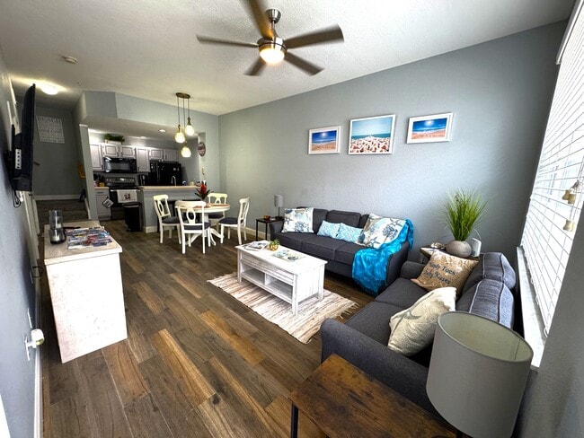 Photo - 4011 Venetian Bay Dr