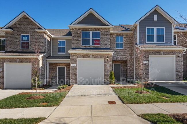 Photo - 7153 Mapleside Ln Townhome