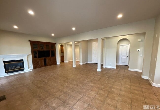 1850 Sun Shadow Ct