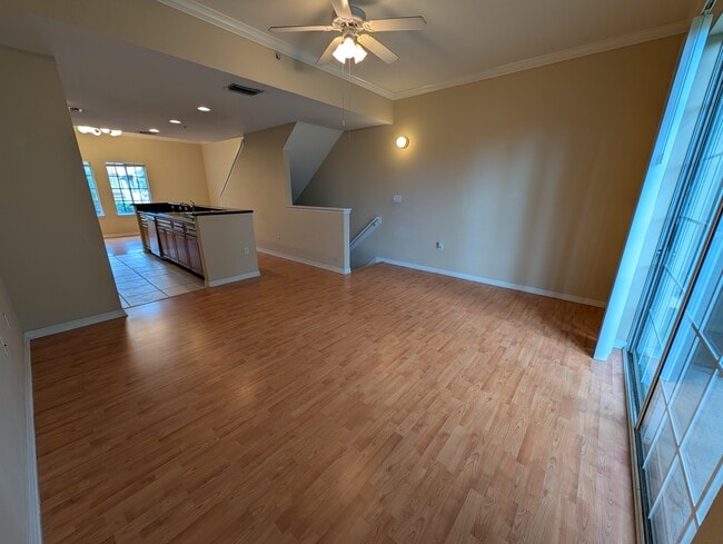 Sala de estar - 5218 Hampton Beach Pl