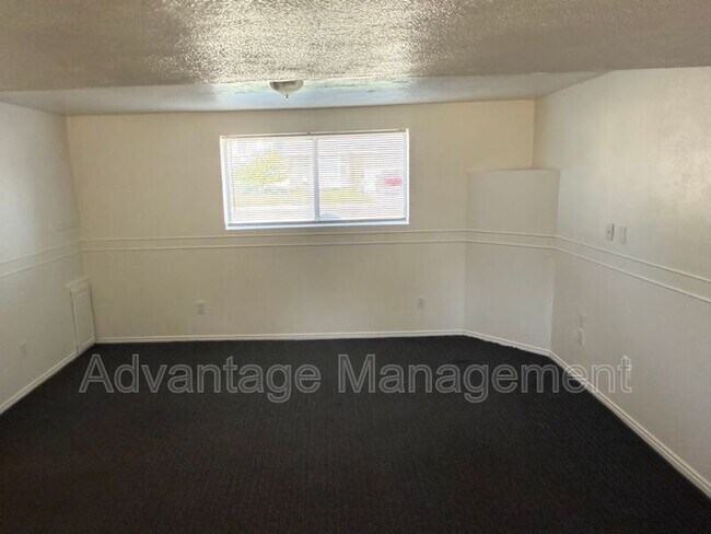 Photo - 927 S 1635 W St