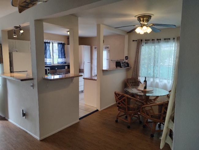 Photo - 536 W 39th St