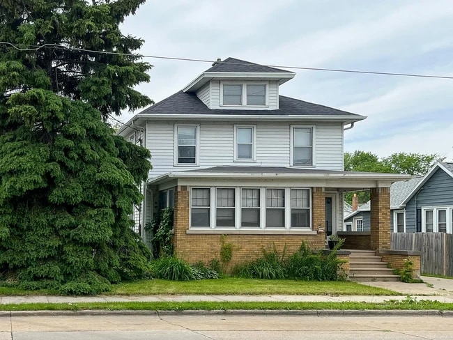 Photo - 541 Bowen St Unit 541 A