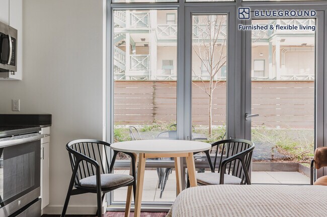 Photo - 624 Yale Ave N Unidad FL3-ID808