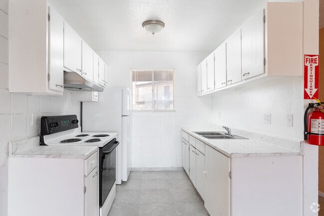 2BR, 1BA - 700SF - Kitchen - 5252 Carousel Dr