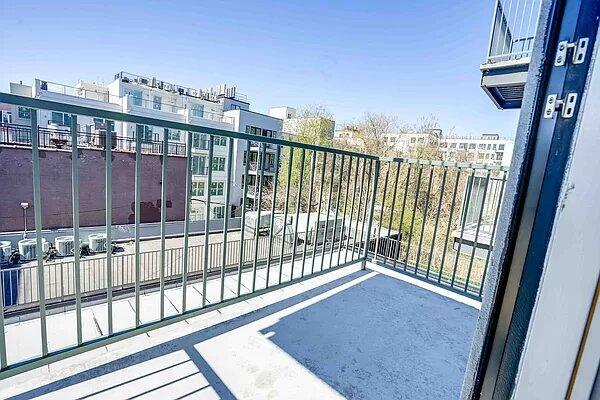 17 Jefferson St Unit 2
