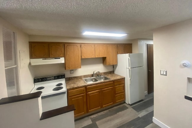 Photo - 3300 S Clarkson St Unit 102