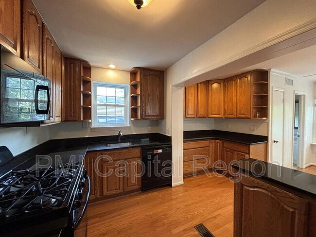 Photo - 8710 Maywood Ave