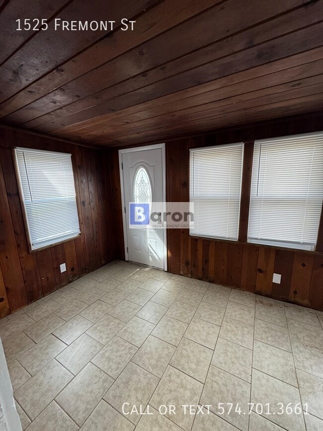 Photo - 1525 Fremont St