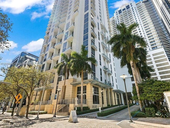 Building Photo - 1050 Brickell Ave Unit 2706