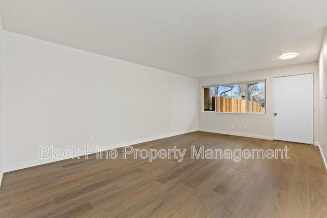 Photo - 1939 S Owyhee St