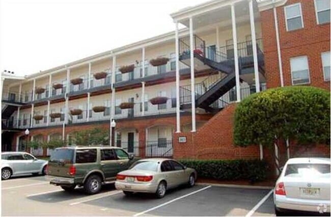 Building Photo - Ghent Unit 204 Rental