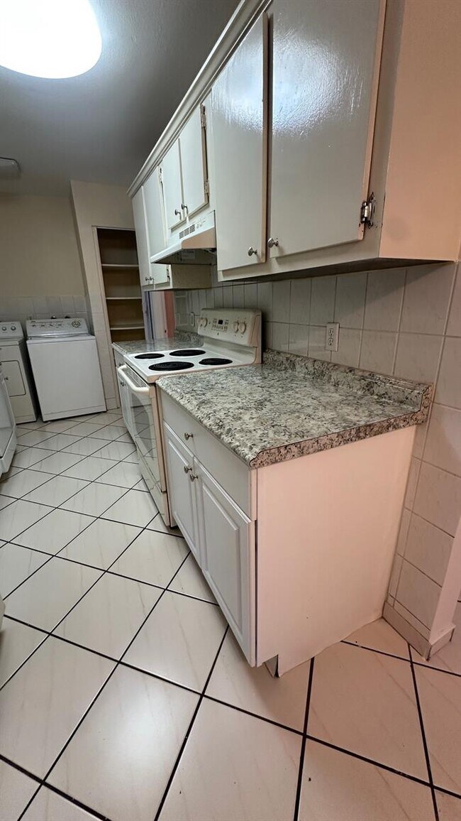 Photo - 414 SW 72nd Ave Unit 414