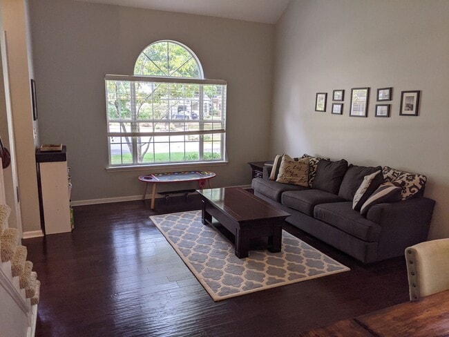 Photo - 3 bed 2.5 bath, Walk to Blakeney