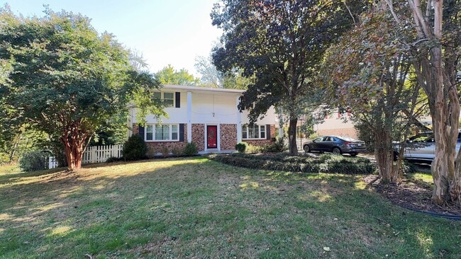 Building Photo - *** Coming Soon*** Gorgeous 4 Bed 2.5 Bath Single Family Home On Spacious Lot In Orange Hunt Esta...