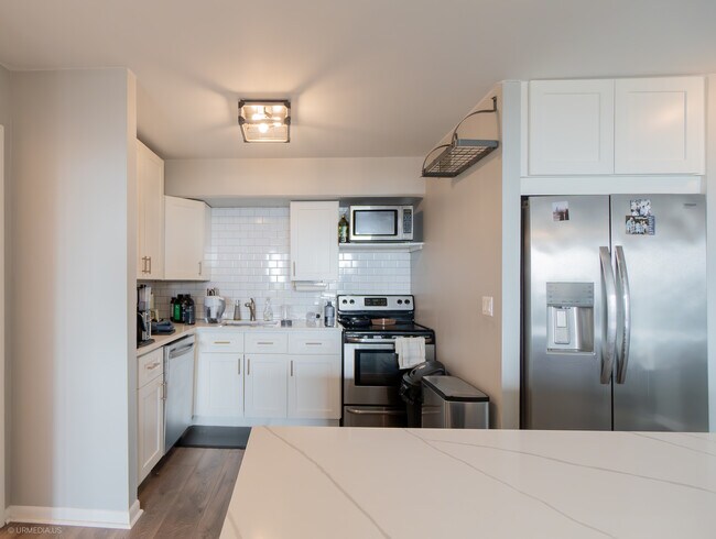 Photo - 2007 N Sedgwick St Unit 202
