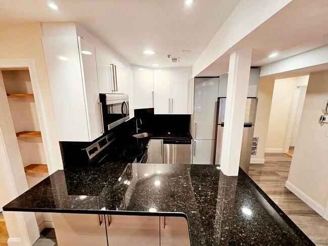 Photo - 1803 Beacon St Unit 2