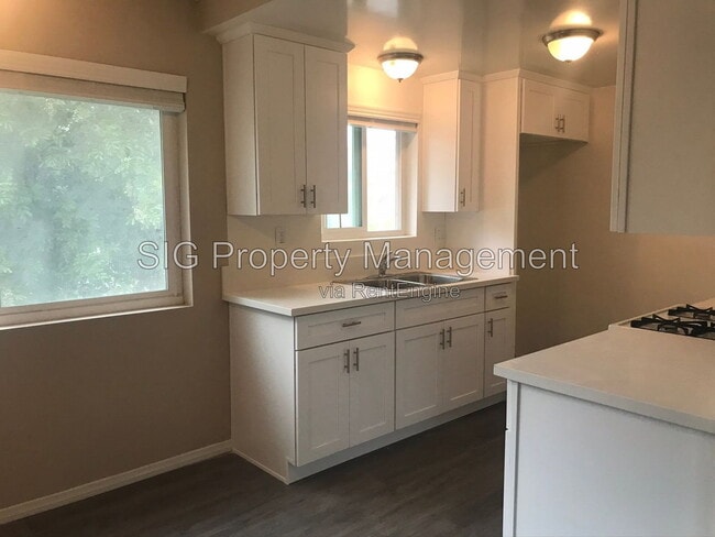 Photo - 1126 E Doran St
