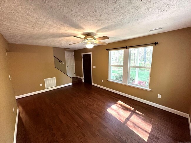Photo - 5518 Thompson Dr