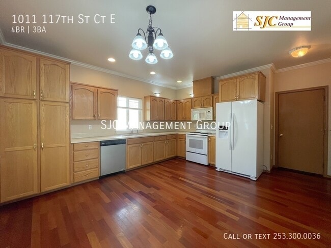 1011 117th St Ct E