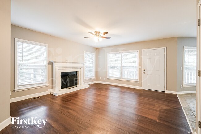 Photo - 1520 Maplewood Ct