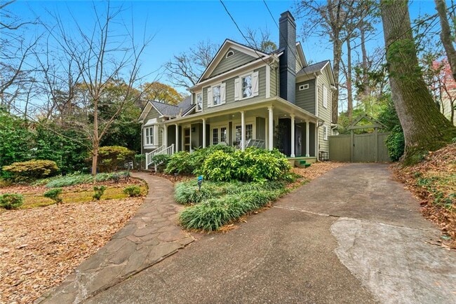 Photo - 302 Hascall Rd NW