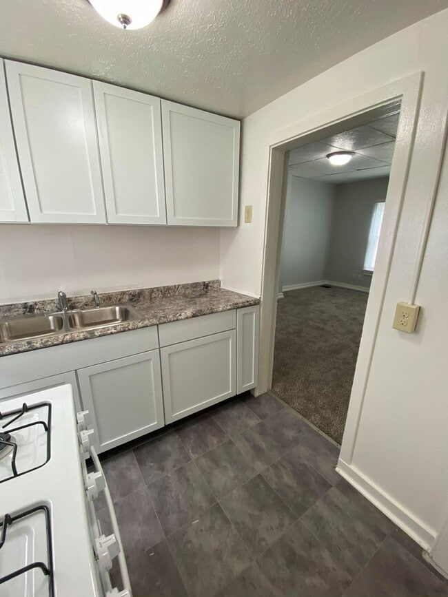 912 N 10th St Unit 3