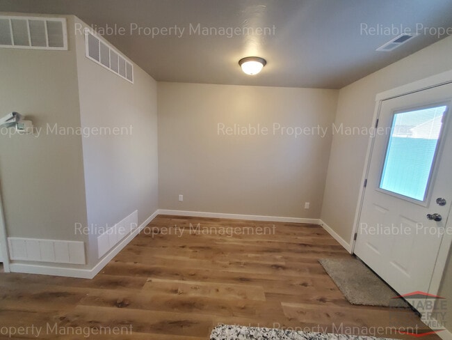 Photo - 2015 Lawrence Ln