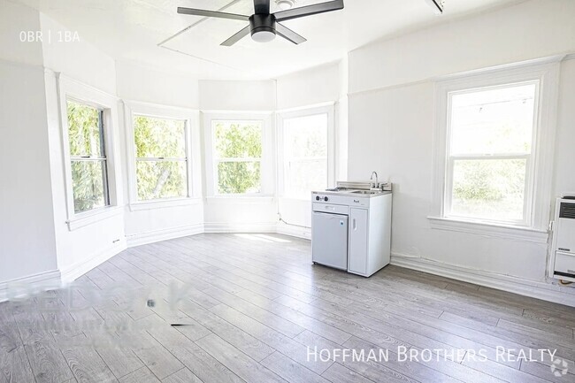 Building Photo - 1423 S Burlington Ave Unit E Rental