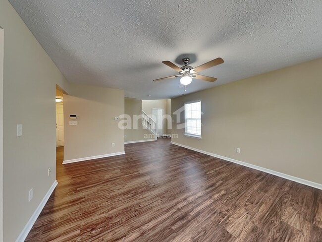 Photo - 1925 Tourmaline Dr