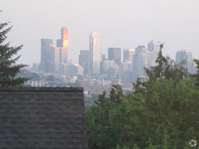 Building Photo - 4049 Latona Avenue NE Unit A (upper ) Rental
