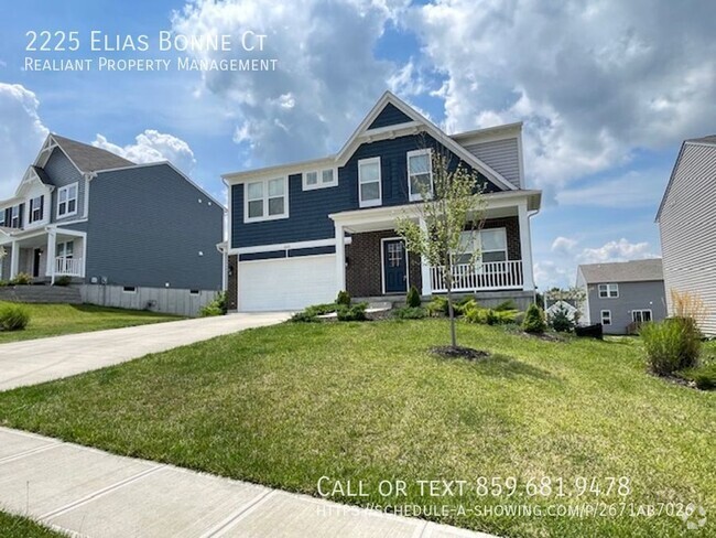 Building Photo - Spacious 5 bedroom home with fenced in yar...